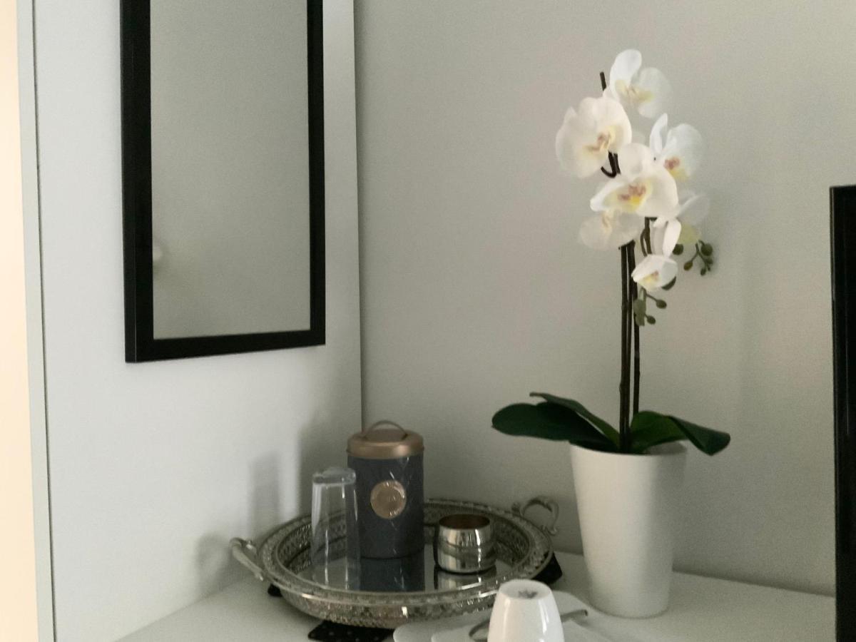 Executive Single Room With En-Suite In Guest House City Centre Люксембург Екстер'єр фото
